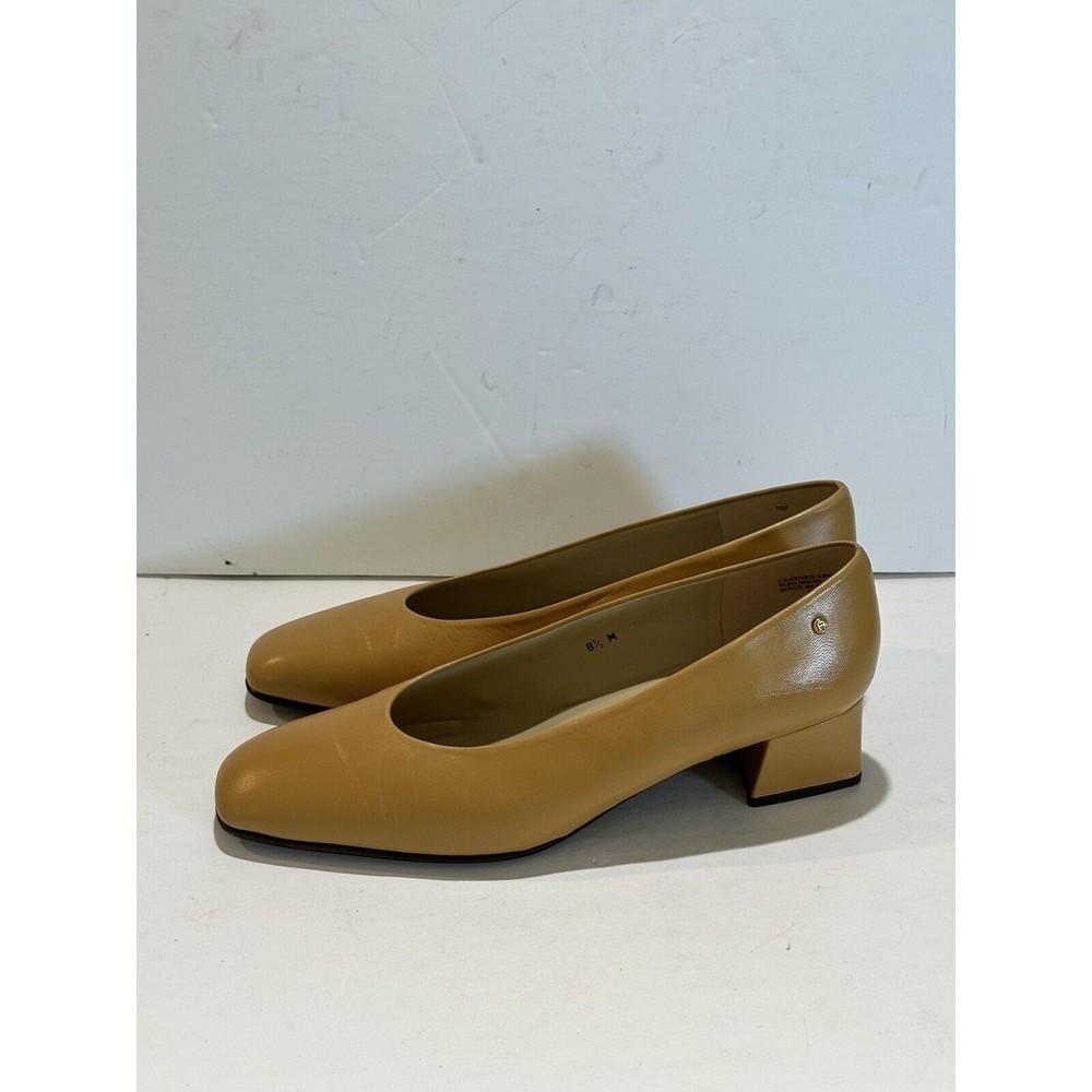 Etienne Aigner Womens Sarah Pumps